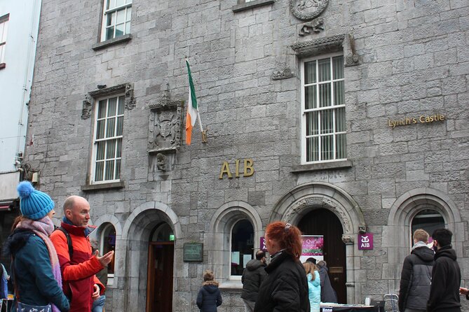 Galway City on Foot with Seán: Stories, History, Local Tips, Chat and More.. - Ending at Tigh Neachtáin, Humanity Dick and why the finish is smart