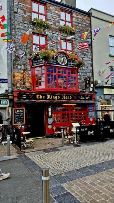 Galway City Walk: Rougues, Rebels and Rakes - Fishmarket Square, Spanish Arch, and Galway Bay Views