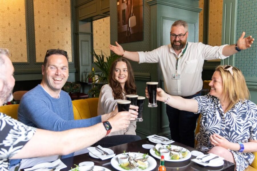 Galway: Food and Culture Walking Tour with Tastings - What you actually eat and drink on the Galway City tasting walk