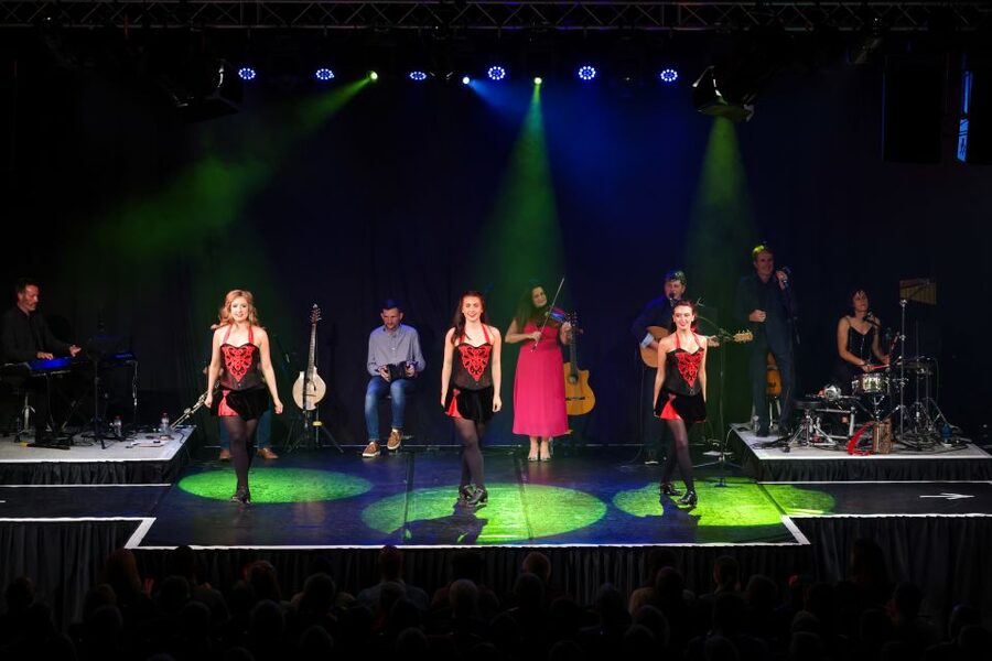 Galway: Trad on the Prom Ticket with Irish Music and Dancing - Seating tips and comfort: how to make the most of pre-assigned tickets