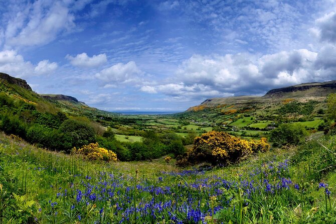 Giant's Causeway with the Titanic Exhibition and the best of Northern Ireland - Dunluce Castle: cliffs, legends, and fast photo ops