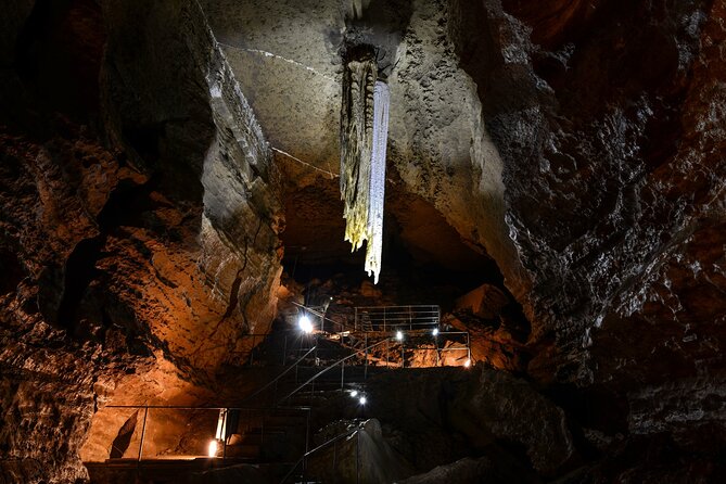 Guided Doolin Cave Tour: Experience Europe's Largest Stalactite - Entering Doolin Cave: A Short Tour With a Big Underground Payoff