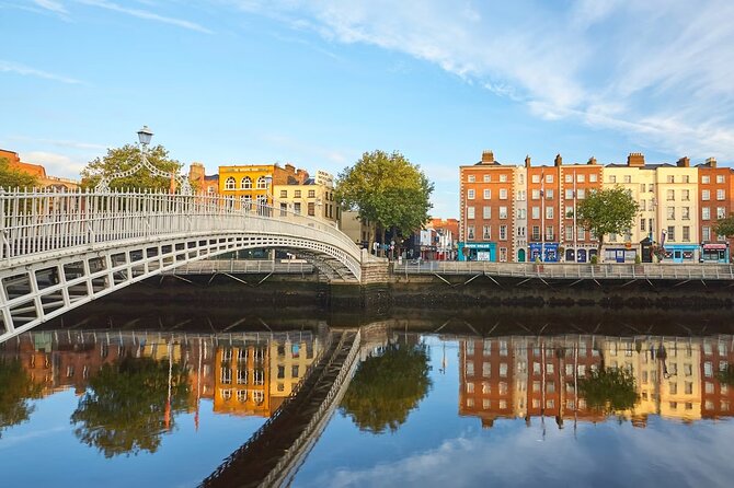 Highlights of Dublin Private Walking Tour with Guide - Grafton Street on Foot: Street Performers, Shopping, and Real Dublin Characters