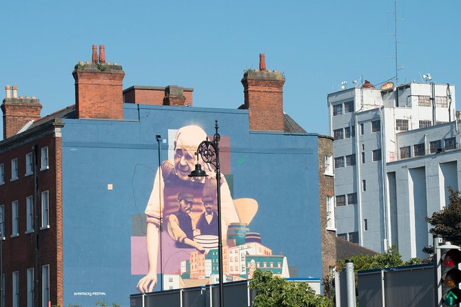 In Our Shoes Dublin Walking Tour - Small Group Size, Question Time, and the Real Comfort Factor