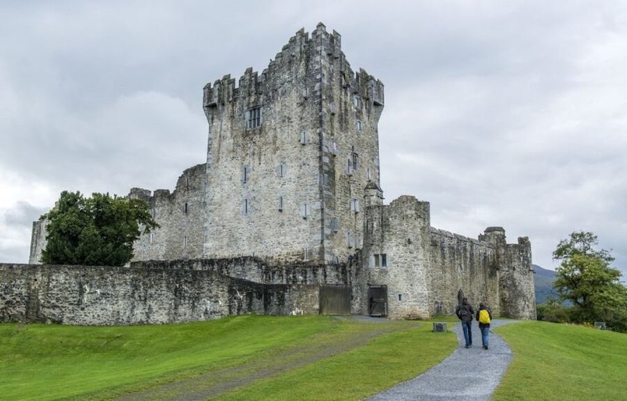 Kerry: Full-Day Tour from Dublin - Killarney town break: the gateway feel and a practical reset