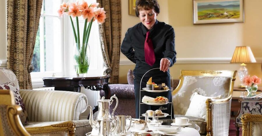 Killarney: Jaunting Car Tour with Afternoon Tea - Through Town to Killarney National Park by Jaunting Car