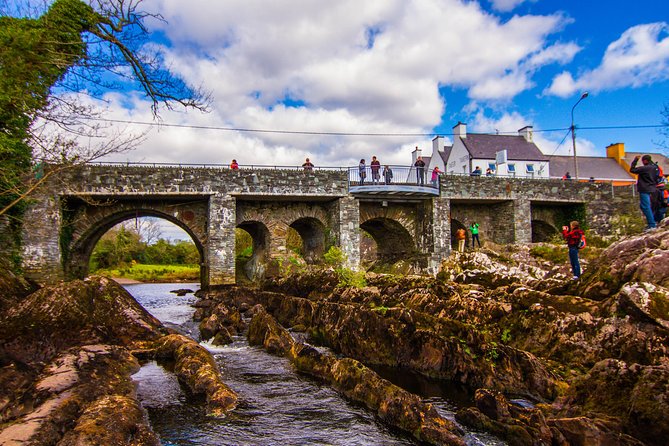 NO 1 Ring of Kerry Tour inc Killarney Lakes & National Park - Starting in Killarney, then letting the roads happen