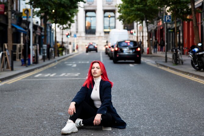 PicTours Dublin - Stop 3: Grafton Street Street Photography and Busker Light