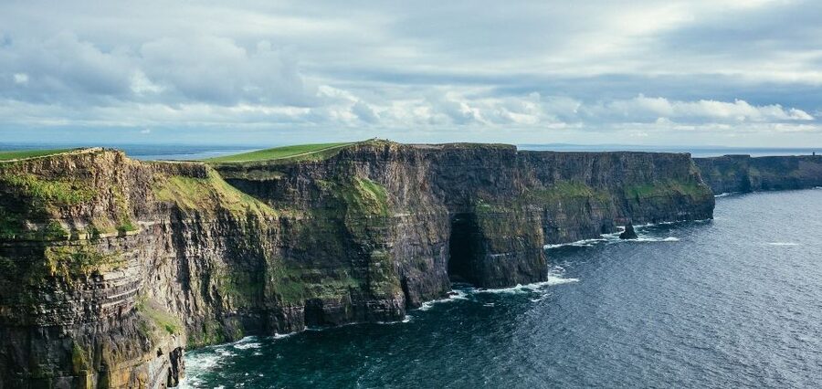 Rail Tour: The Cliffs of Moher & Bunratty Castle Tour - Pub lunch in Doolin, and how meals work on this tour