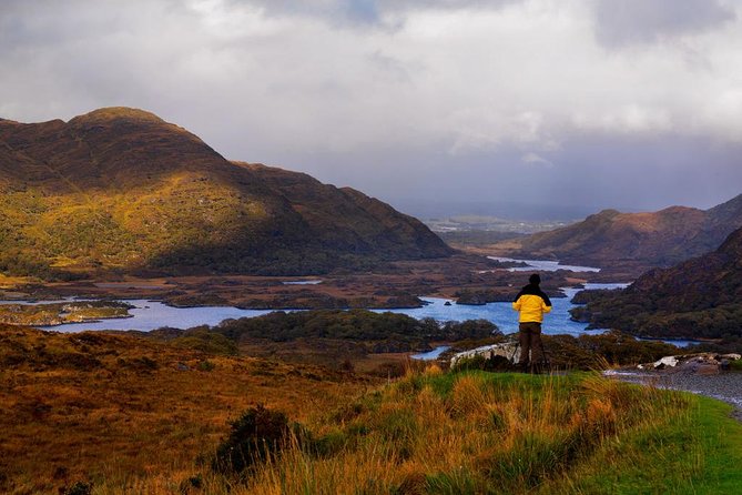 Ring of Kerry Day Tour from Cork: Including Killarney National Park - Ring of Kerry scenic drive: Dingle Bay, Skellig Rocks, and Inch beach