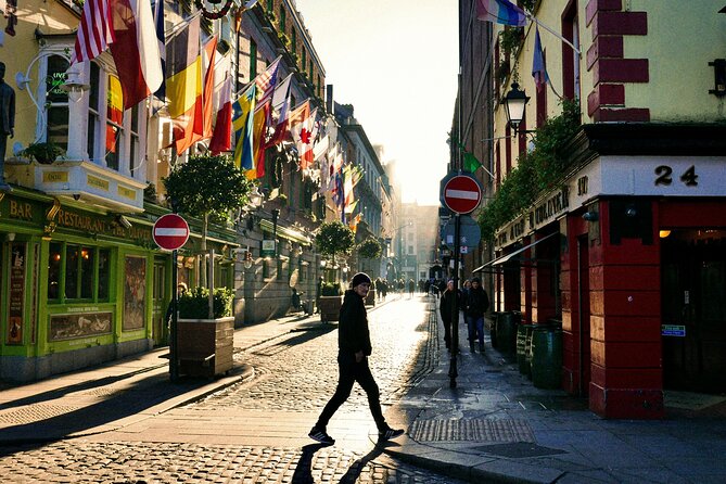 Self-Guided Scavenger Hunt: Dublin Adventure - O’Connell Street Spire to Green Spaces: How the Route Builds Momentum