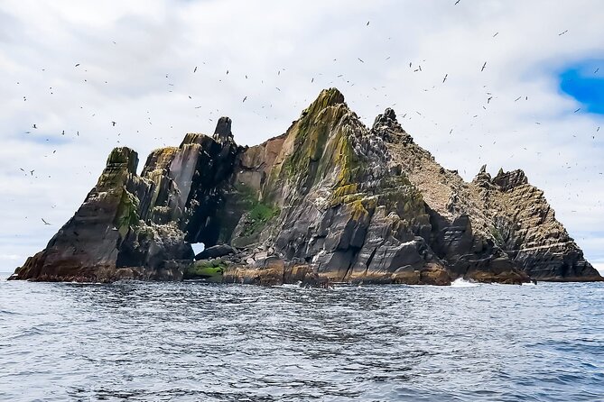 Skellig Michael : Ultimate Skellig Coast Tour with AquaTerra - Past Illaunloughan and toward Portmagee: monastic island vibes and a working fishing village