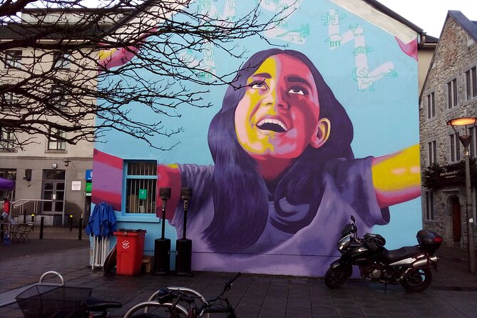 The Legendary Walking Tour of Galway - Eyre Square Centre: JFK, writers, adventurers, and a hidden city wall