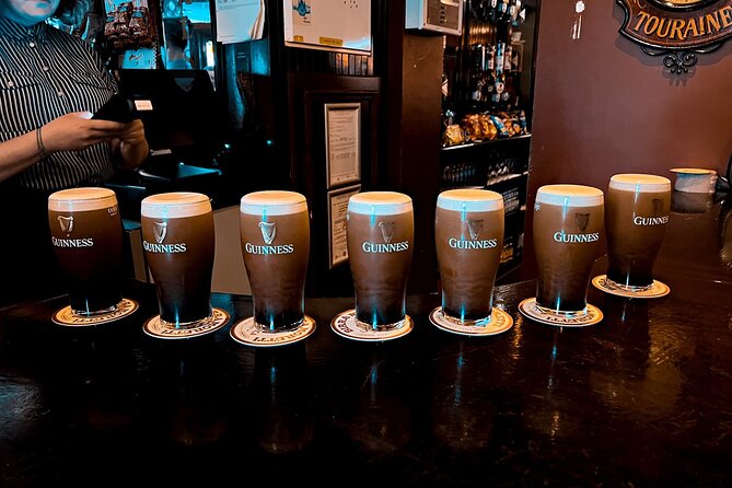 The Perfect Pint Pub Tour - Riding the quays and spotting the River Liffey from the bus