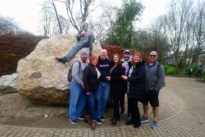 Walking tour in Merrion Square Park with a pint of Guinness Dublin Rogues Tour - Price and value: why $40.74 can make sense here