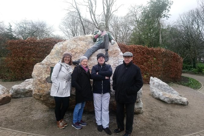 Walking tour in Merrion Square Park with a pint of Guinness Dublin Rogues Tour - Should you book the Dublin Rogues Tour in Merrion Square?